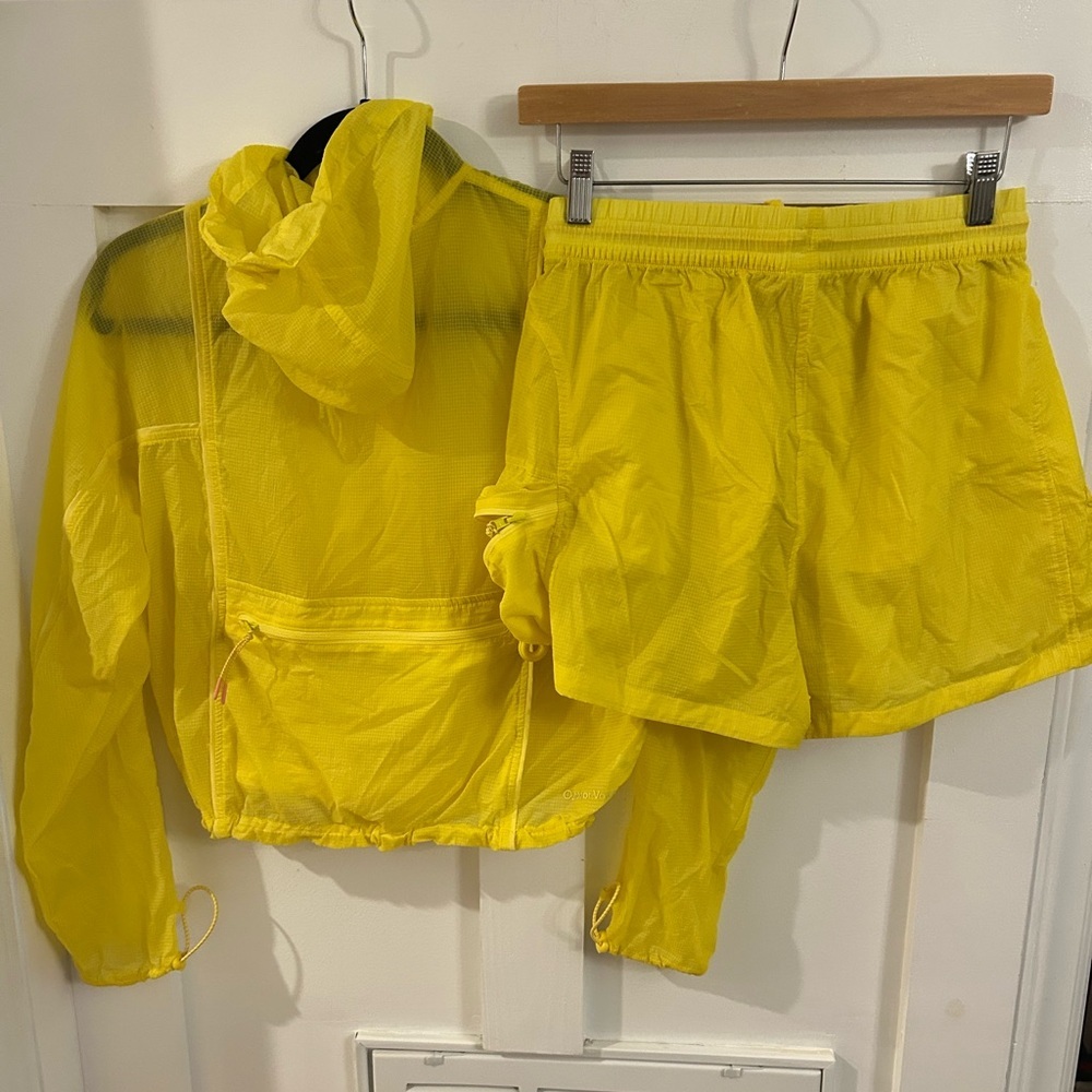 Outdoor voices yellow nylon short and windbreaker set - Picture 7 of 7